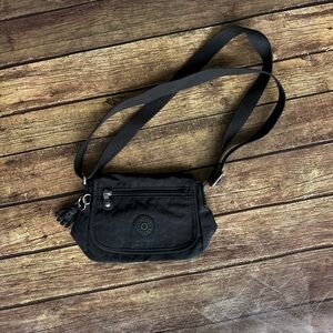 🖤 Kipling “Live Light” Mini Crossbody Bag 🖤